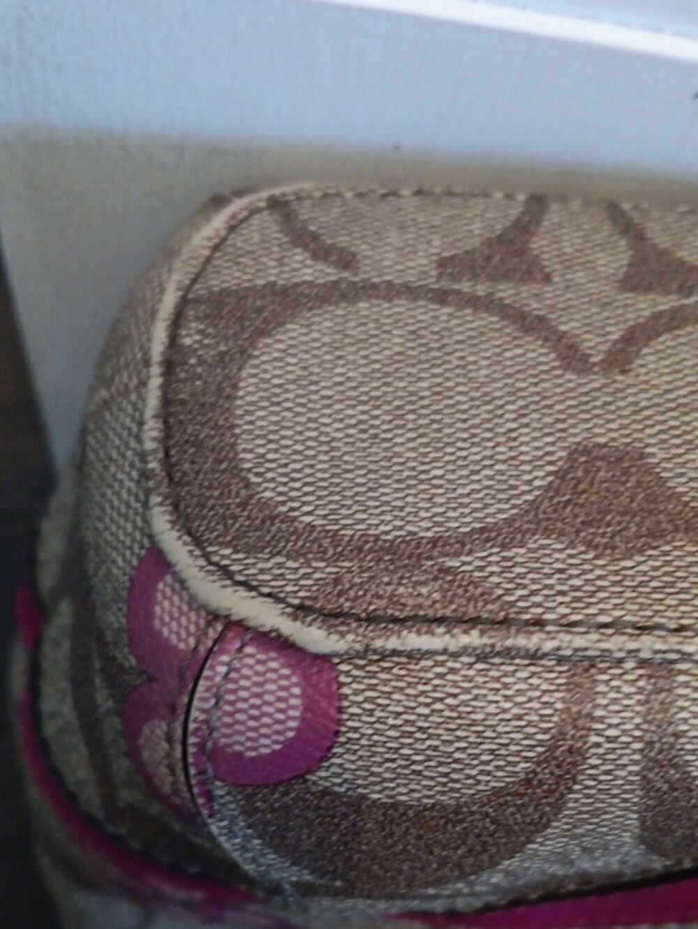 ^ Coach Peyton Signature Pink Clover Pocket Small Tote - Picture 11 of 16